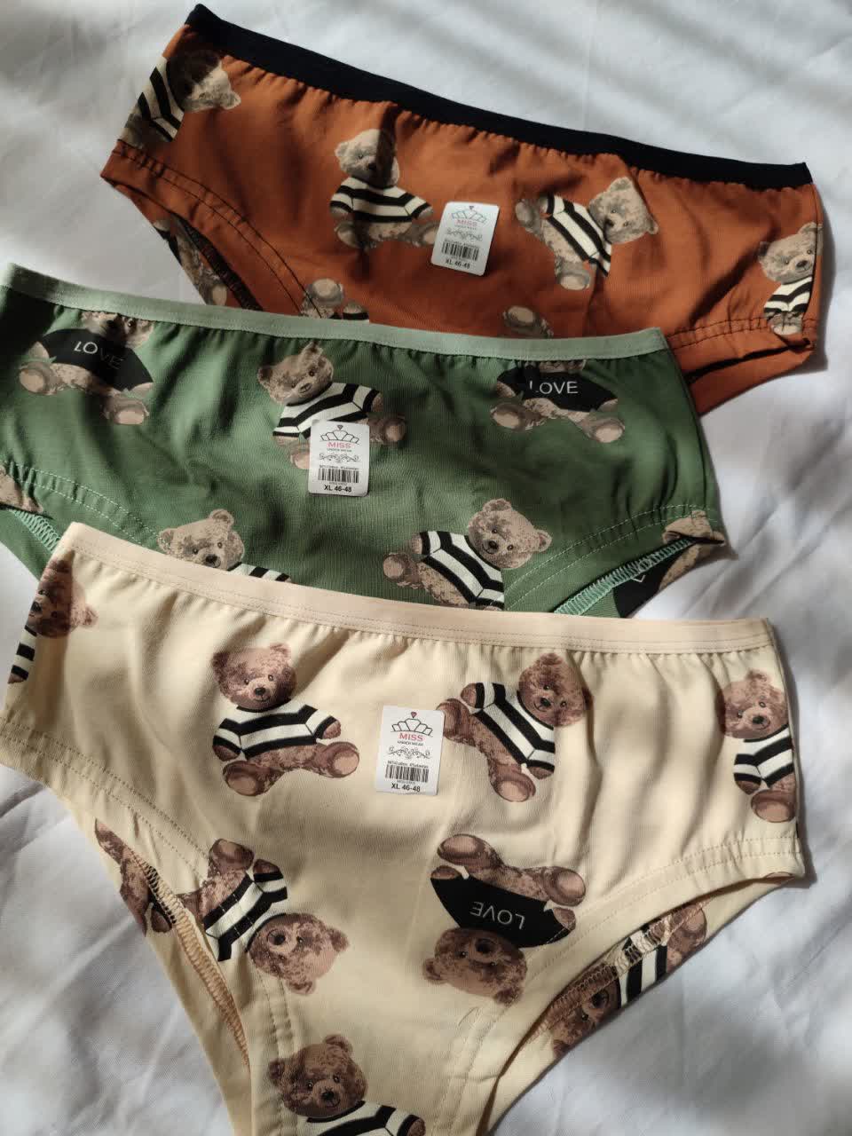 شورت زنانه نخی جنیفری طرح تدی برند میس